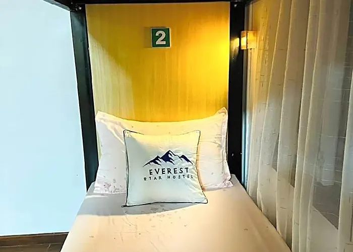 Hotel Everest Star 3*